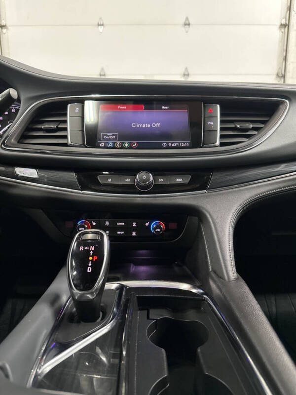 2021 Buick Enclave Essence