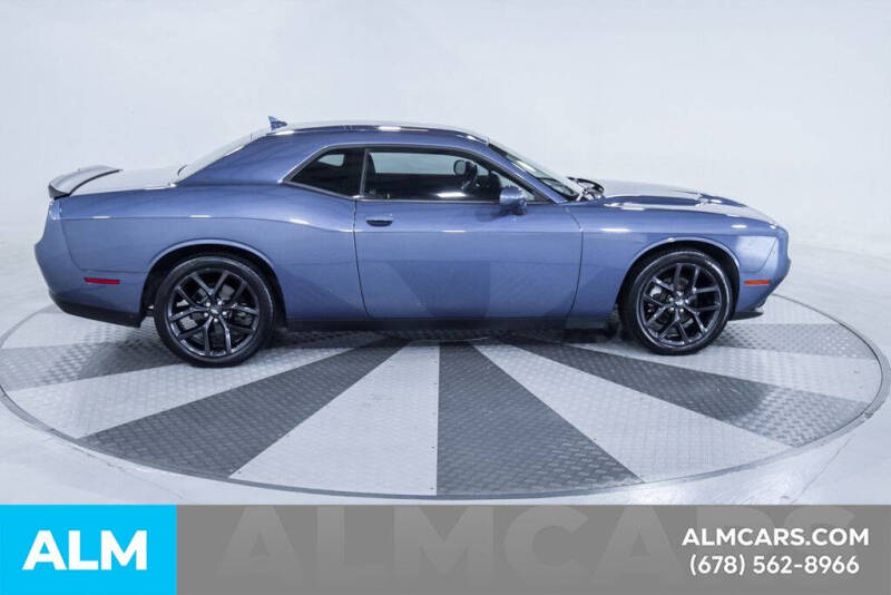 2021 Dodge Challenger SXT