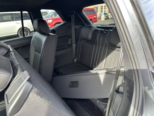 2022 Volkswagen Tiguan SE R-Line Black