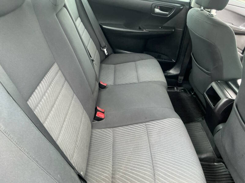 2017 Toyota Camry LE