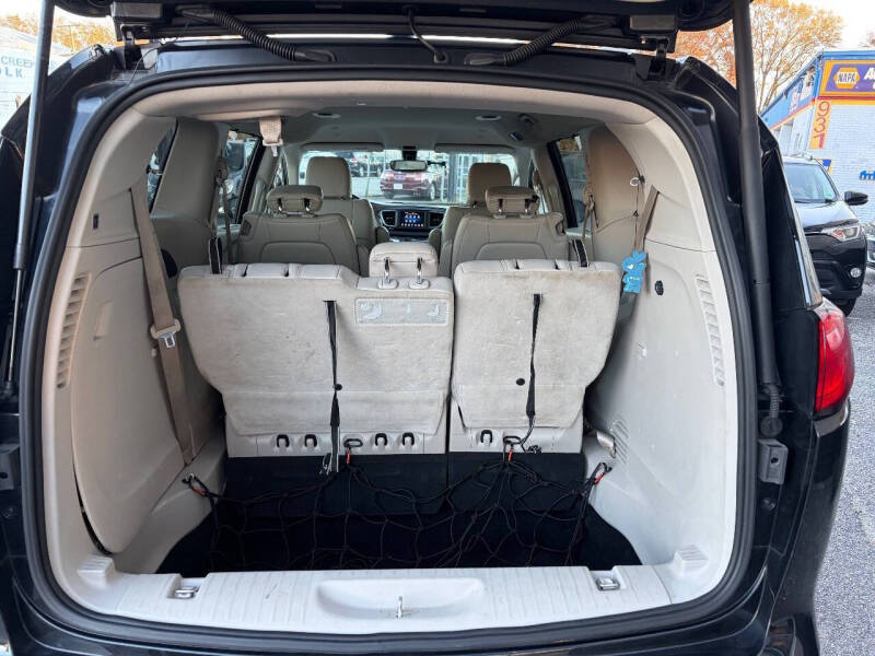2021 Chrysler Voyager LXi