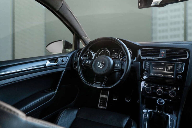 2016 Volkswagen Golf R 4Motion