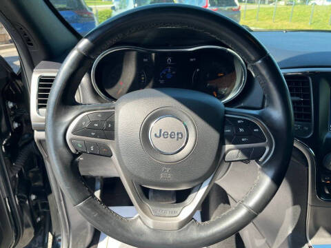2019 Jeep Grand Cherokee Laredo E