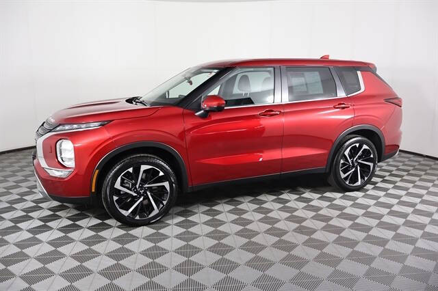 2023 Mitsubishi Outlander SE