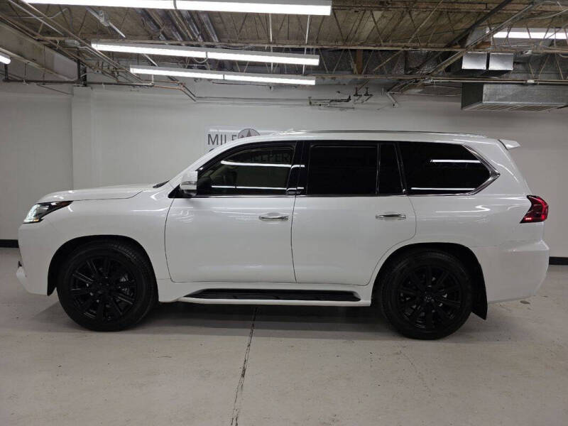 2017 Lexus LX 570