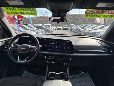 2024 Chevrolet Traverse LT