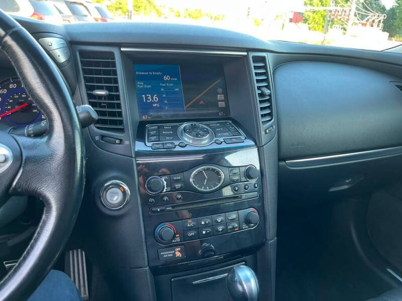 2011 Infiniti FX35