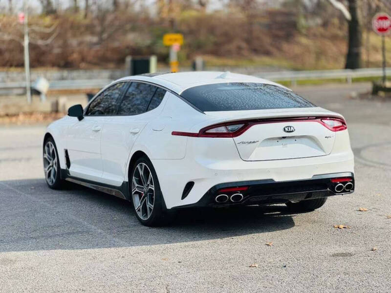 2019 Kia Stinger GT2