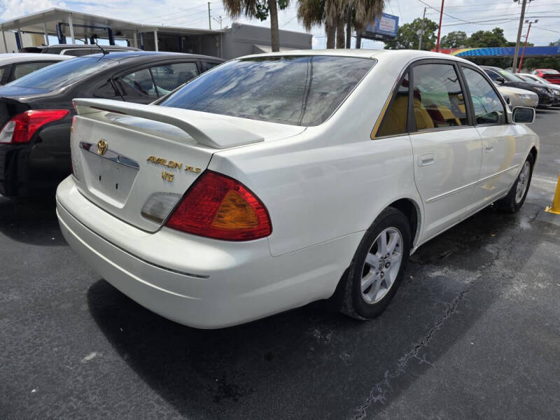 2002 Toyota Avalon XLS photo 7