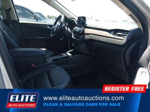 2020 Ford Escape Titanium