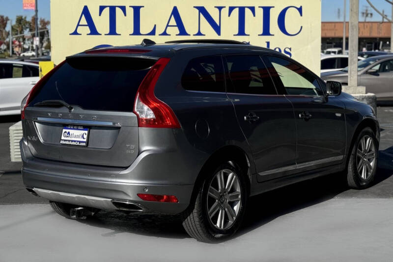 2017 Volvo XC60 T5 Inscription photo 6