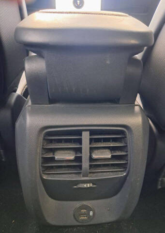 2022 Ford Mustang Mach-E Select