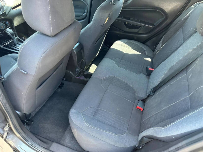 2015 Ford Fiesta SE