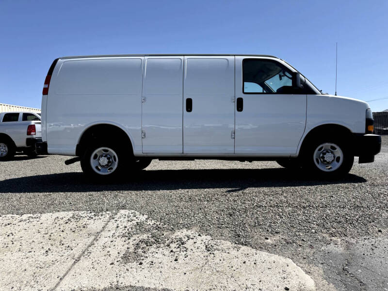 2018 Chevrolet Express 2500