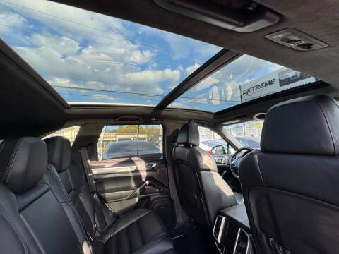 2012 Porsche Cayenne Turbo