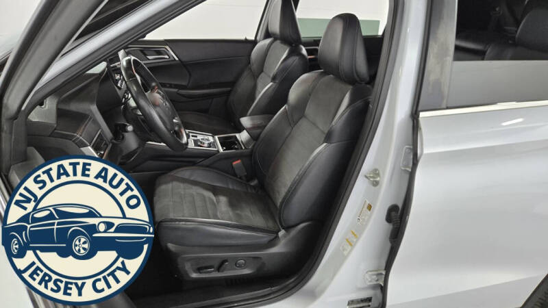 2022 Mitsubishi Outlander SE Launch Edition