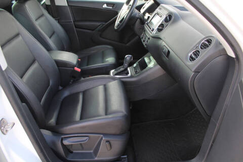 2017 Volkswagen Tiguan 2.0T Wolfsburg Edition 4Motion