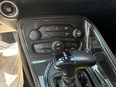 2017 Dodge Challenger SXT