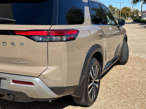2024 Nissan Pathfinder Platinum