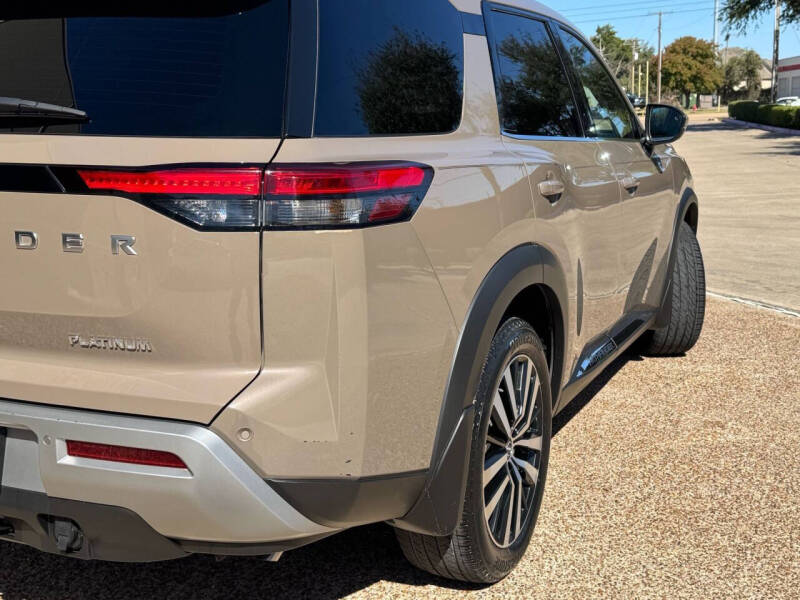 2024 Nissan Pathfinder Platinum