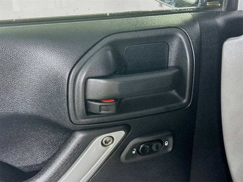 2011 Jeep Wrangler Unlimited Sahara