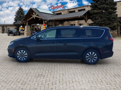 2023 Chrysler Pacifica Plug-In Hybrid Touring L
