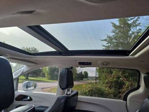 2022 Chrysler Pacifica Hybrid Limited