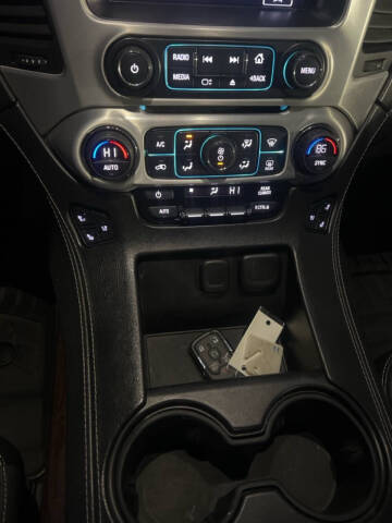 2017 GMC Yukon XL SLT