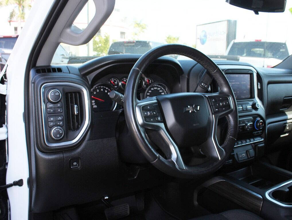 2021 Chevrolet Silverado 1500  - $46,995