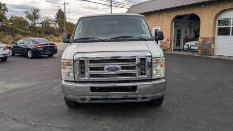 2011 Ford E-Series E-350 SD XLT
