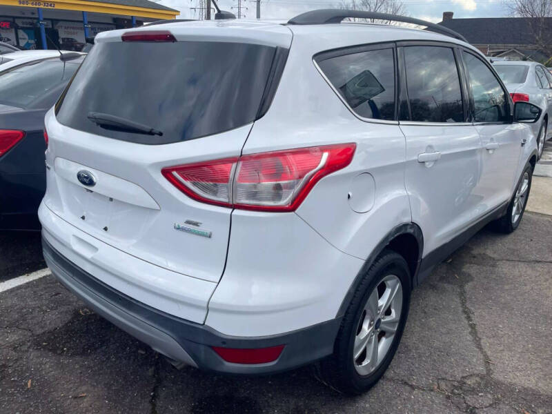 2016 Ford Escape SE