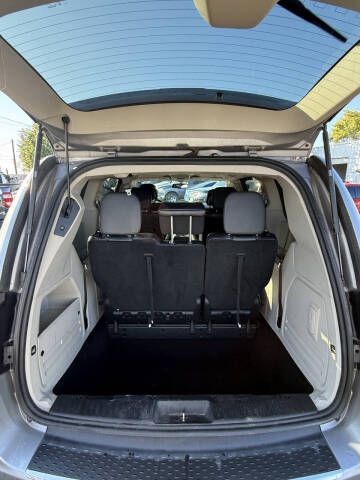 2014 Chrysler Town and Country Touring