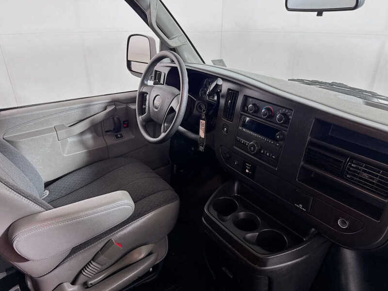 2025 GMC Savana 2500