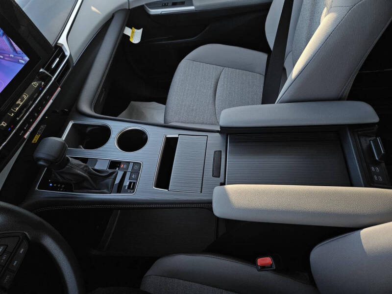 2026 Toyota Sienna LE 8-Passenger