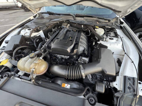 2017 Ford Mustang EcoBoost Premium