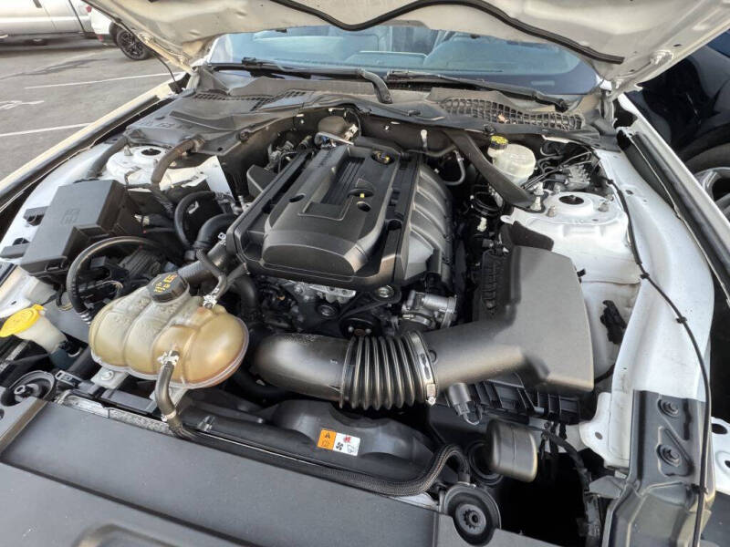 2017 Ford Mustang EcoBoost Premium