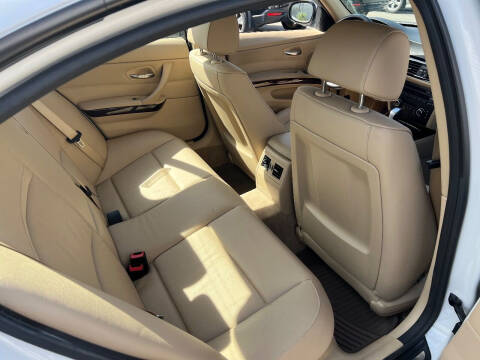 2011 BMW 3 Series 328i