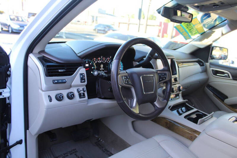 2017 GMC Yukon XL Denali