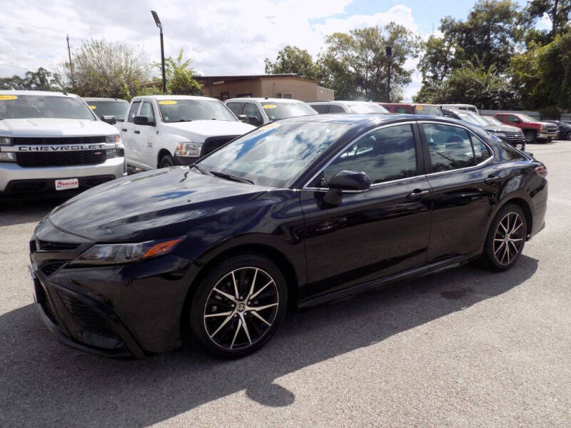 2022 Toyota Camry SE