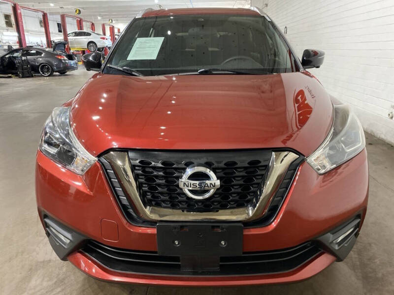 2020 Nissan Kicks SR