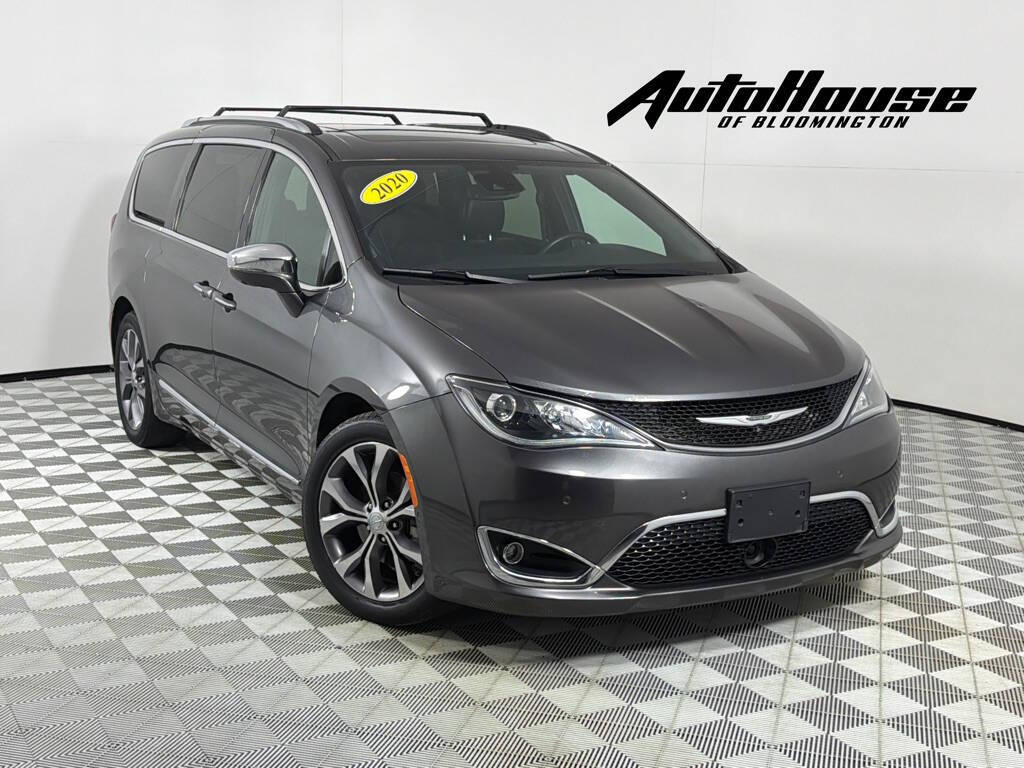 Gray 2020 Chrysler Pacifica Limited Limited 4dr Mini-Van 1