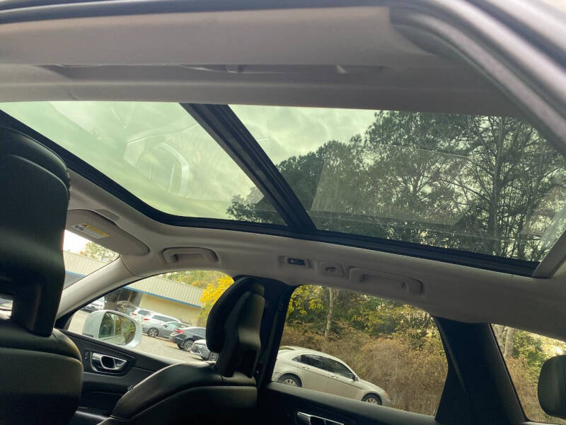 2018 Volvo XC60 T5 Momentum