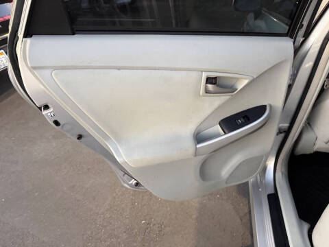 2012 Toyota Prius Two