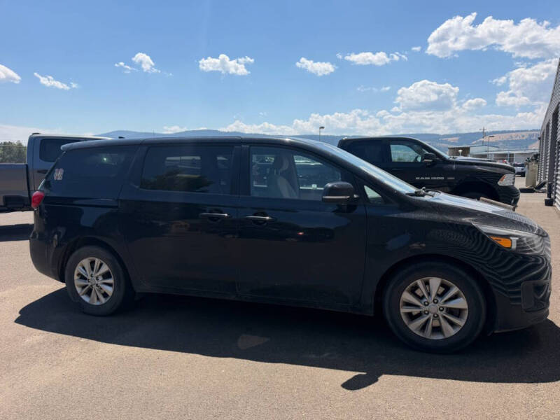 2017 Kia Sedona LX