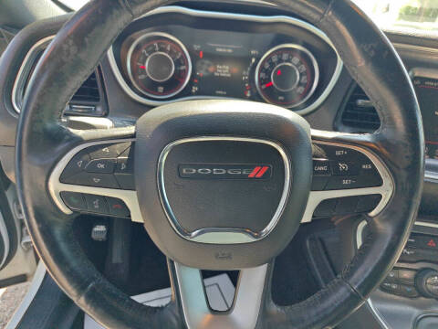 2016 Dodge Challenger SXT Plus