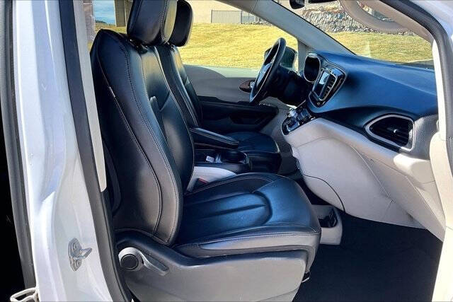 2021 Chrysler Voyager LXi