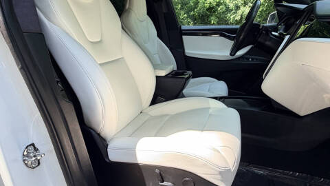 2019 Tesla Model X 75D