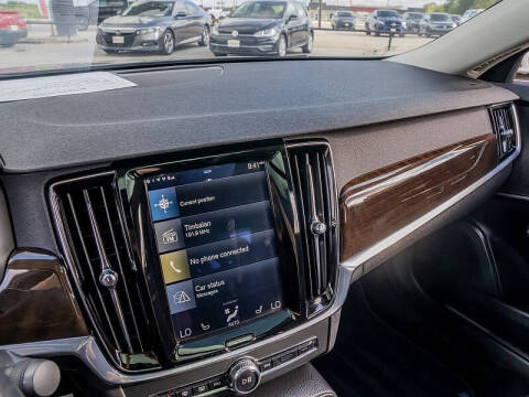 2018 Volvo S90 T5 Momentum