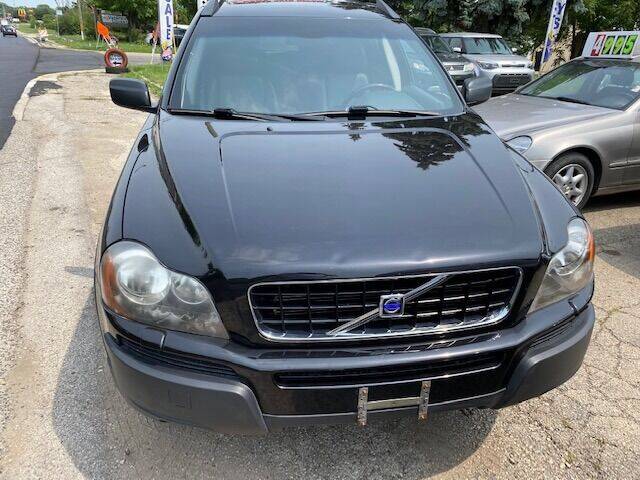 2003 Volvo XC90 for sale at NORTH CHICAGO MOTORS INC in North Chicago IL