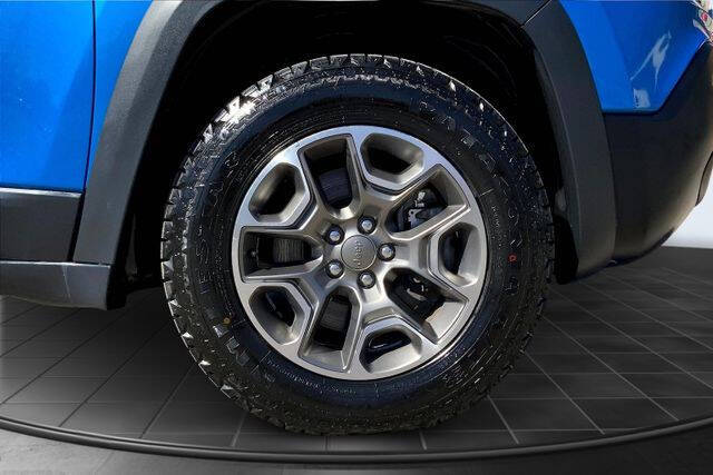 2020 Jeep Cherokee Trailhawk